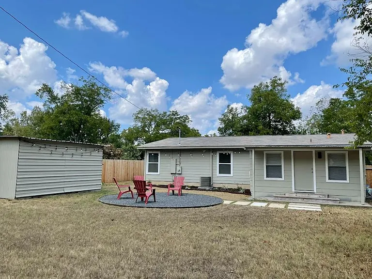 7509 Delafield Ln — Photo 14