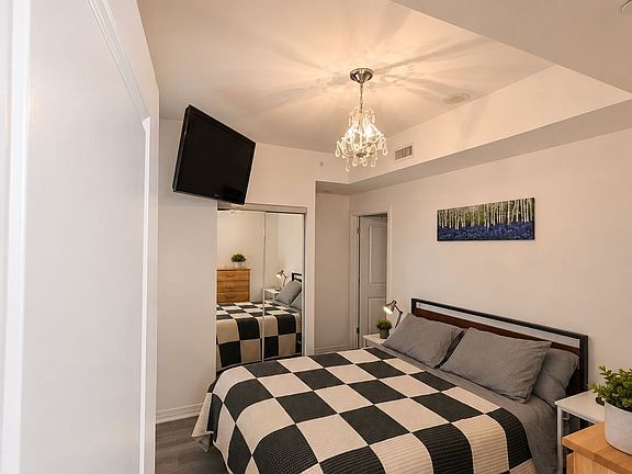 4th image of 8 Mercer St Unit 1408