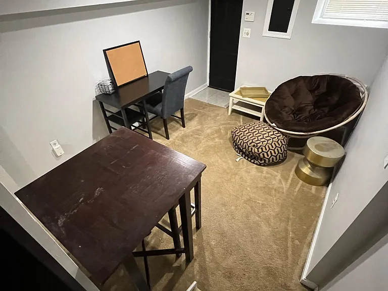 627 Harvey St — Photo 37