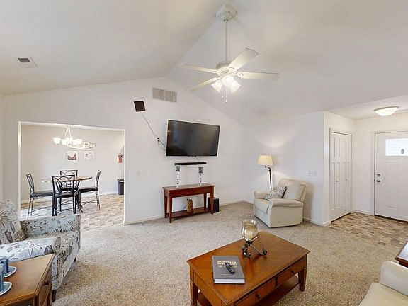 4th image of 533 Towerview Dr