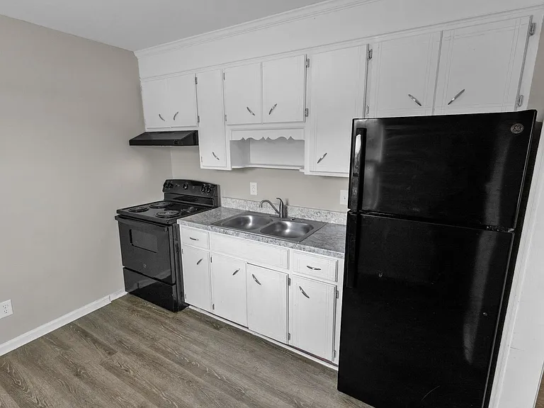 128 Calvin Ct #B — Photo 9