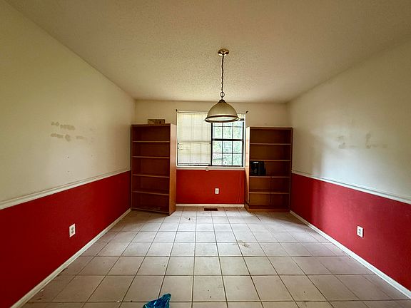 4th image of 128 Five Iron Cir