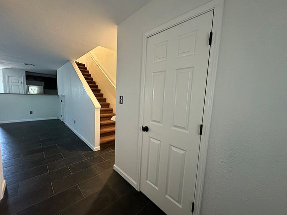 3rd image of 306 Iroquois St #101