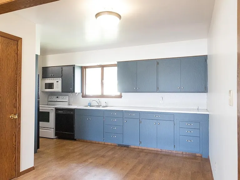 714 Logan Ave #1 — Photo 7