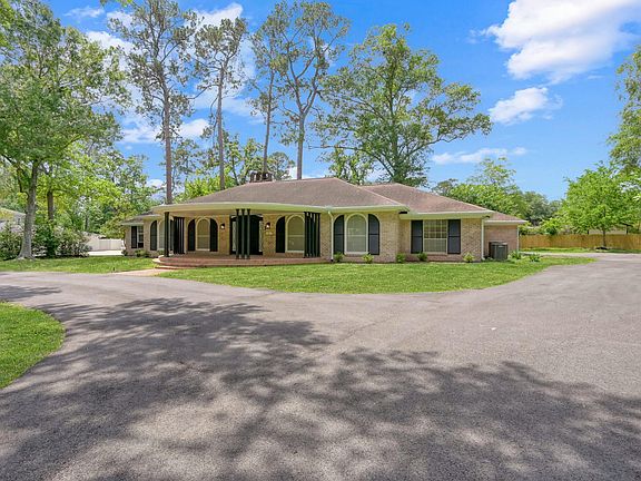 4th image of 3 Briarwood Dr