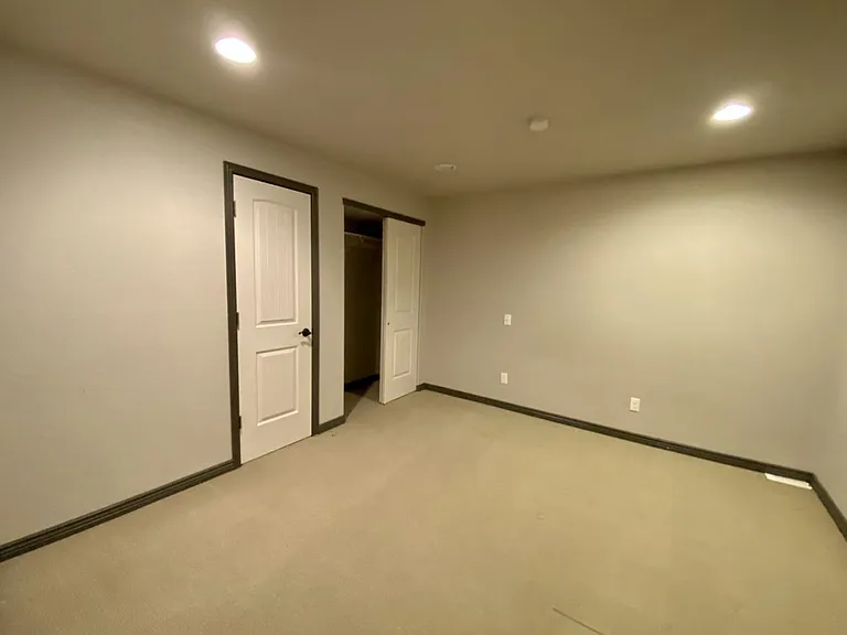 2209 Sunbury Ln — Photo 20