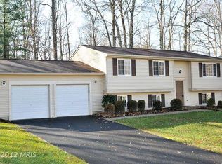 5934 Oak Leather Dr, Burke, VA 22015