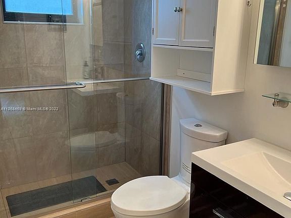 2nd image of 7125 Bay Dr APT 503