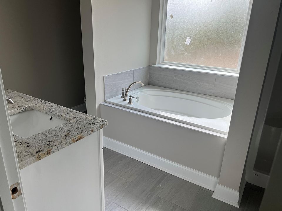 2nd image of 20440 Egret Rd #205