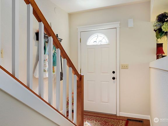 3rd image of 855 NW Huckle Drive #D