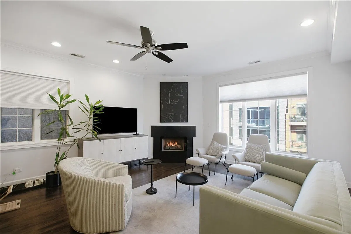 2 bed, 1400 sqft, $3,700 — Photo 2
