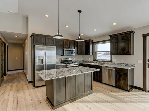 1820 Otter Way, New Richmond, WI 54017