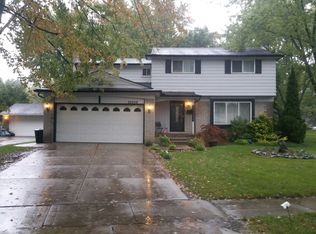 29508 Rock Creek Dr, Southfield, MI 48076