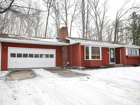 2nd image of 3344 N Douglas Dr