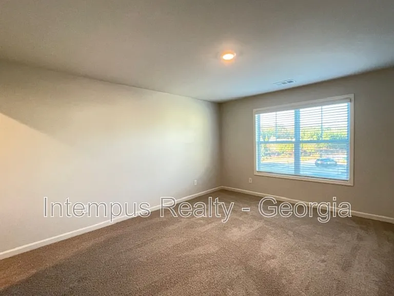 44 Garnet Dr — Photo 31