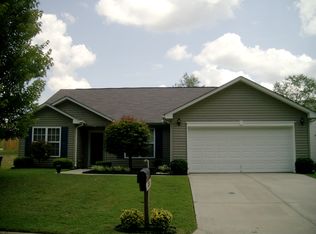 203 Garfield Ln, Simpsonville, SC 29681