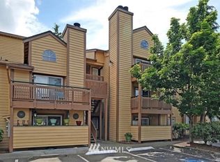 22624 30th Ave S, Des Moines, WA 98198