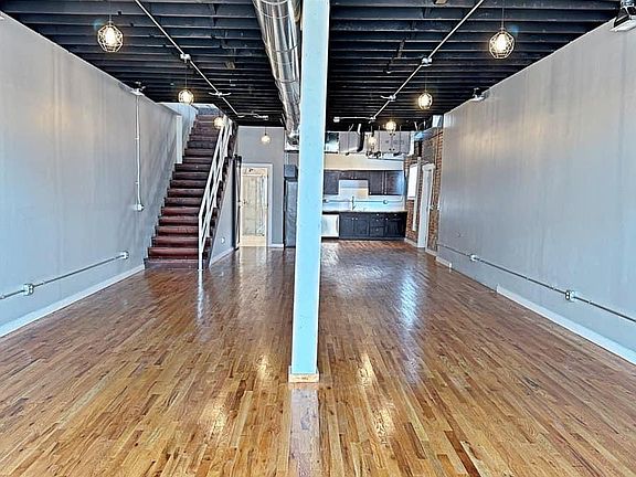 5th image of 1614 Cuming St #101