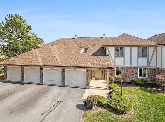 5th image of 9221 Montgomery Dr #137