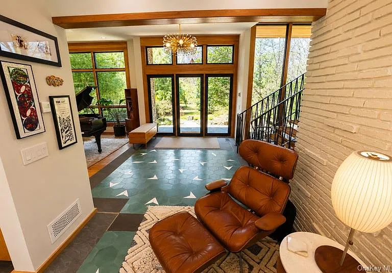 14 Tall Tree Ct — Photo 8