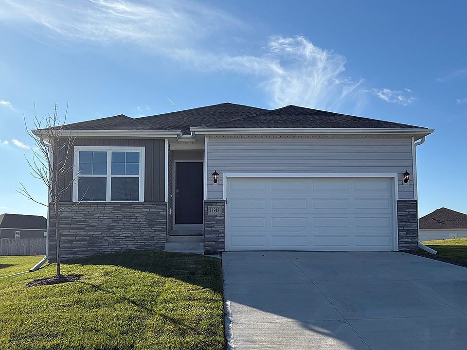 1st image of 3430 Craven Dr