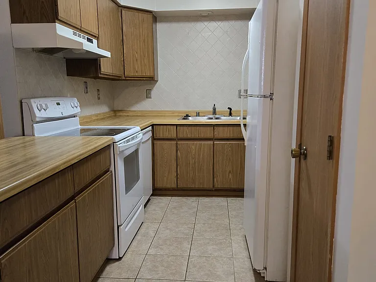 29820 Wilmot Rd #1 — Photo 6