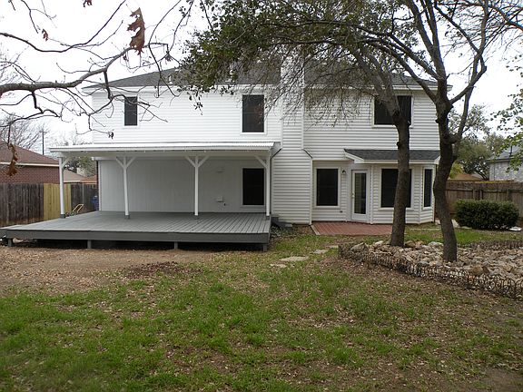 Huge backyard and large deck