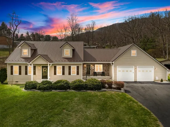 184 Farley Cir, Pearisburg, VA 24134