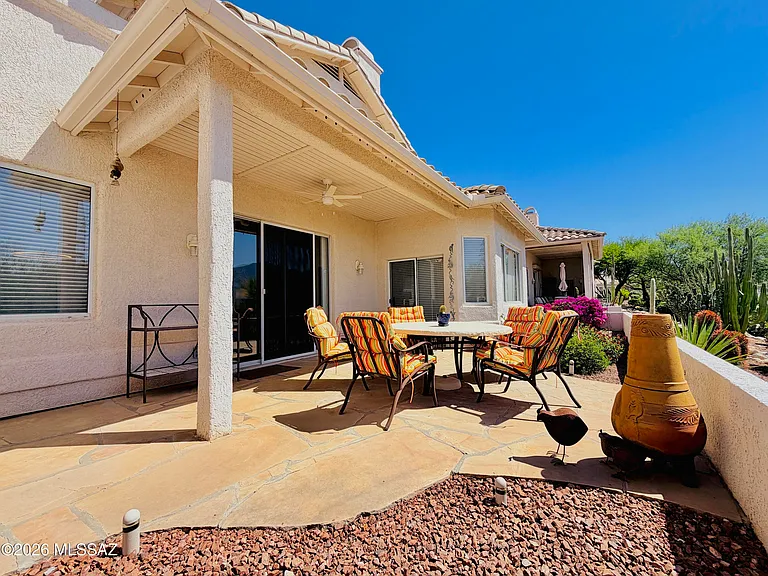 1465 W Bridalveil Pl — Photo 37