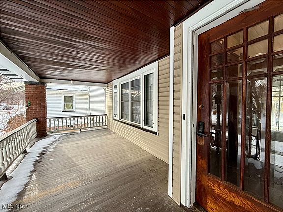 3rd image of 1208 Saint Charles Ave #1