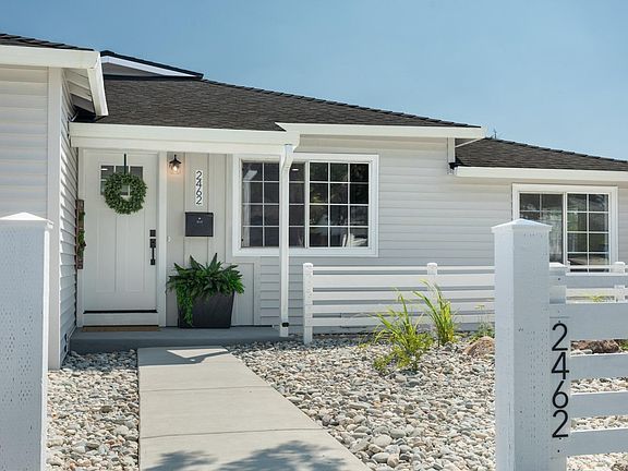 3rd image of 2462 Upland Drive