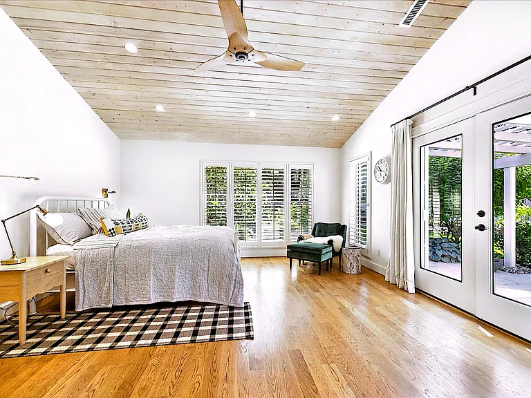 4242 Cobb Way — Photo 22