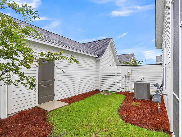 254 Symphony Ave — Photo 43