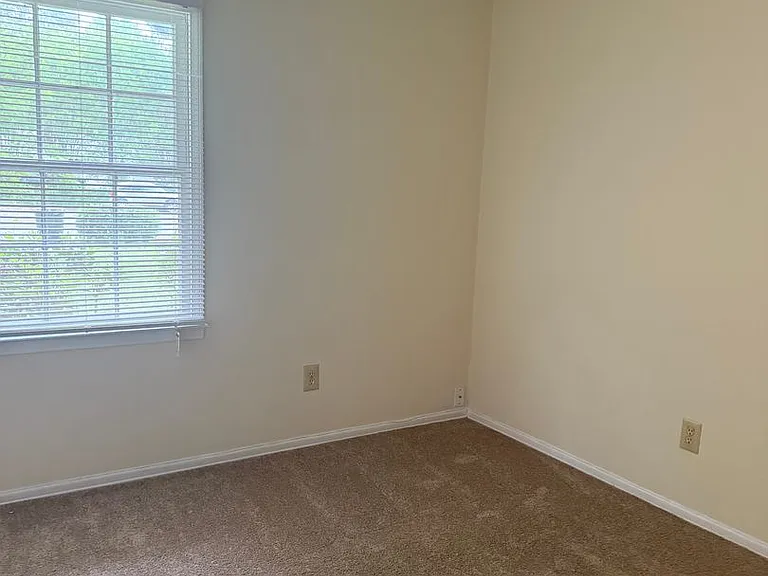 1 Winterton Ct — Photo 7