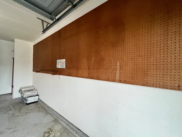 Garage peg board
