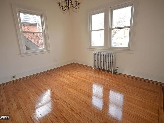 2nd image of 3423 43rd St APT 3F