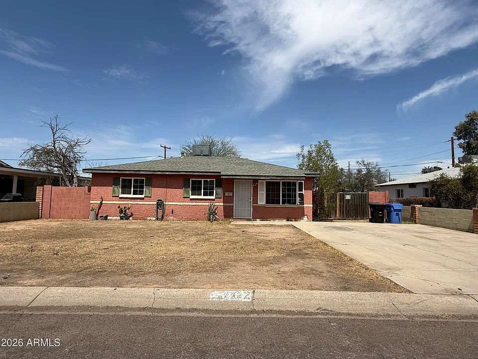2732 W Luke Ave