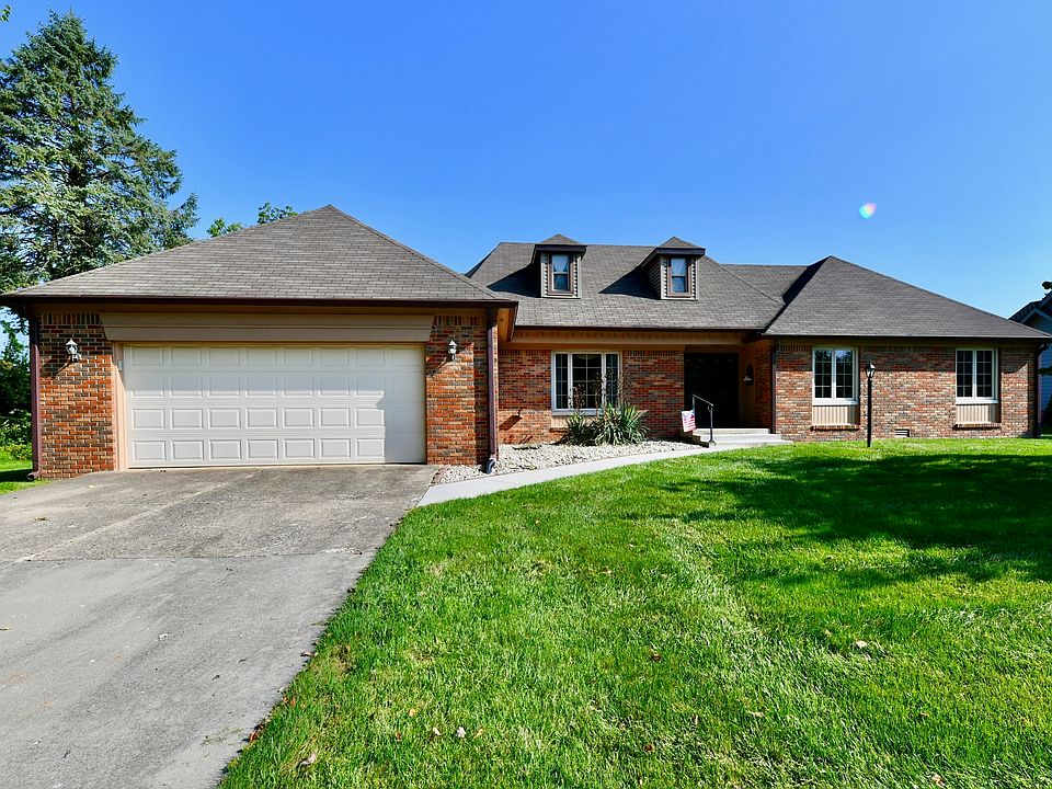 1st image of 3190 Greensview Dr