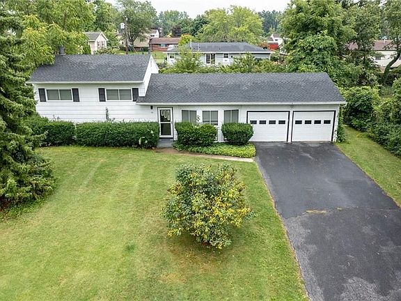 2nd image of 36 Brendan Cir