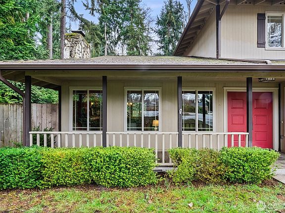 3rd image of 31521 42nd Avenue SW