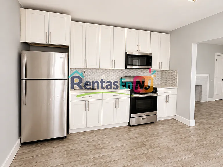 187-189 Vermont Ave #1 — Photo 5