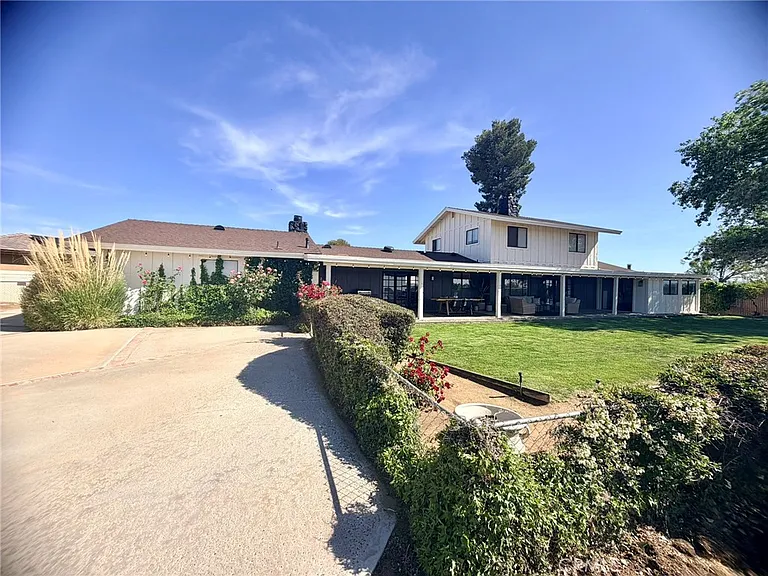 19230 Pinto Way — Photo 5