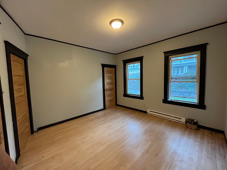 1st image of 11 Boardman St #2