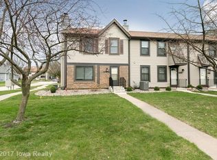 4465 88th St #A, Urbandale, IA 50322