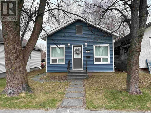 1026 3rd St E, Fort Frances, ON P9A 1S4