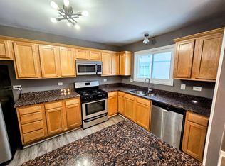 6 Fernwood Dr #6D, Bolingbrook, IL 60440