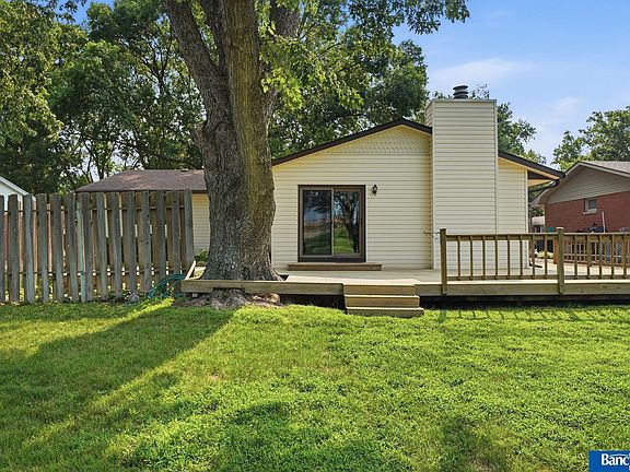 5th image of 921 Sycamore Dr