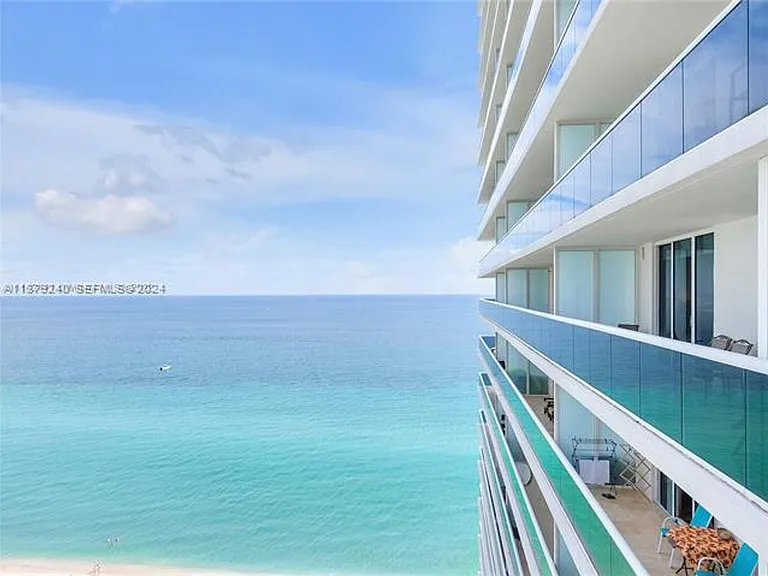 1830 Ocean Dr #CU-2010 — Photo 2