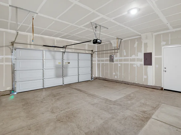 8825 Stratham Way — Photo 31