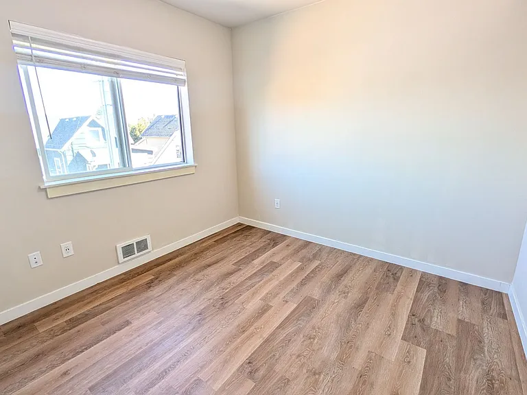 3715 McKinley Ave #207 — Photo 15